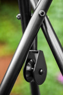 Barbecue 2 Grilles de Cuisson suspendu «TIPI» sur Trépied 210 cm CookKing